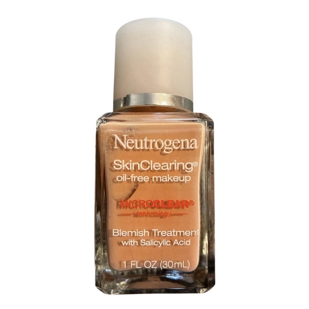 Neutrogena SkinClearing Oil-Free Makeup Liquid Foundation 30 Buff 1 fl oz Acne